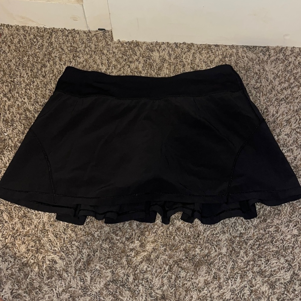 Circuit breaker tennis skirt